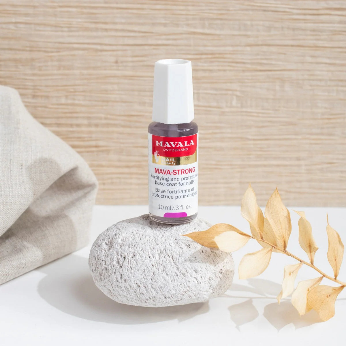 Mavastrong Tırnaklar için Güçlendirici Alt Taban + Bakım